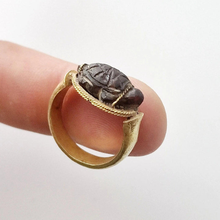 Greco-Roman Gold Ring with Tortoise Intaglio - 1st Millennium CE | Iranian Royal Family