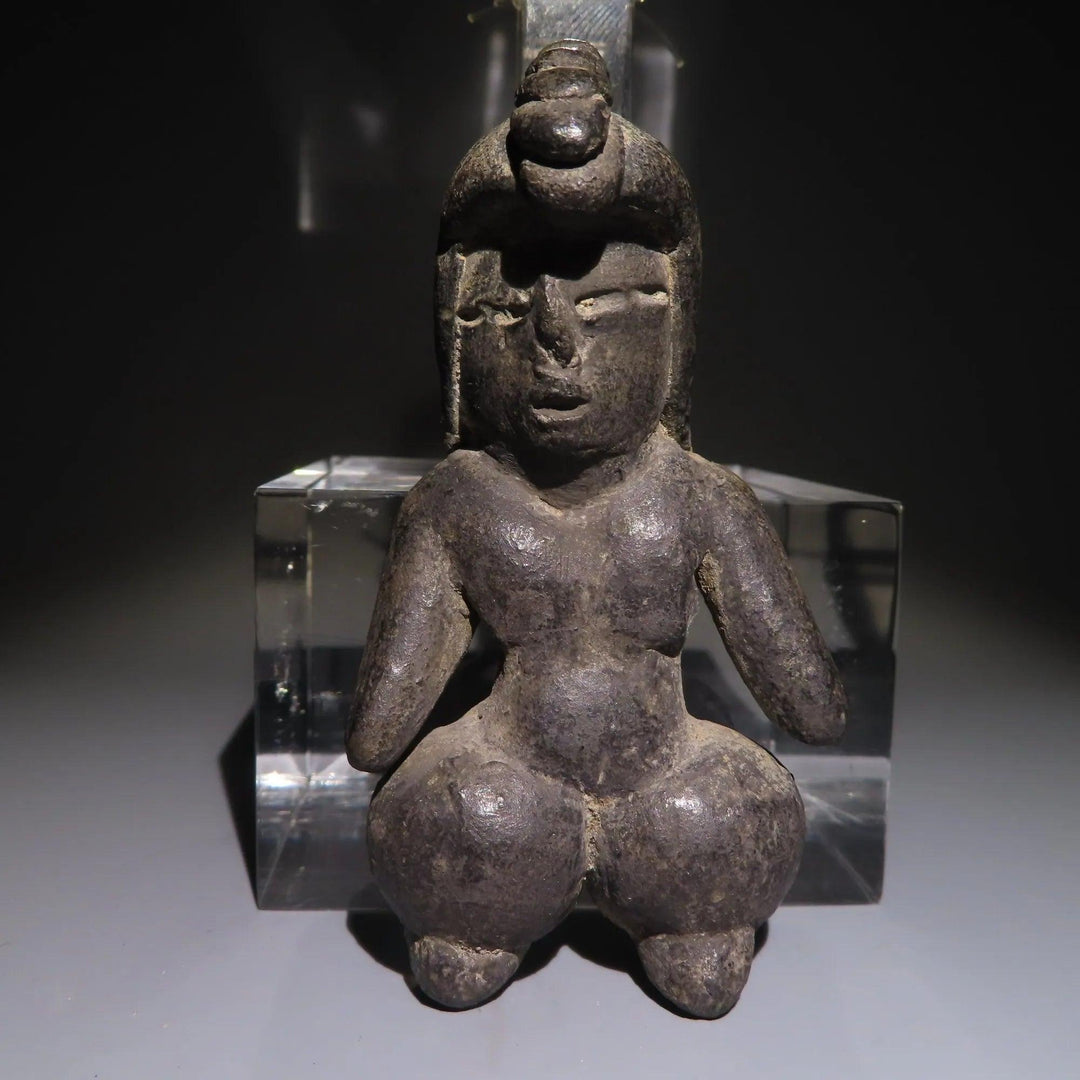 Tlatilco Black Terracotta Female Figure with Big Legs - Pre-Columbian | Over 1500 Years Old
