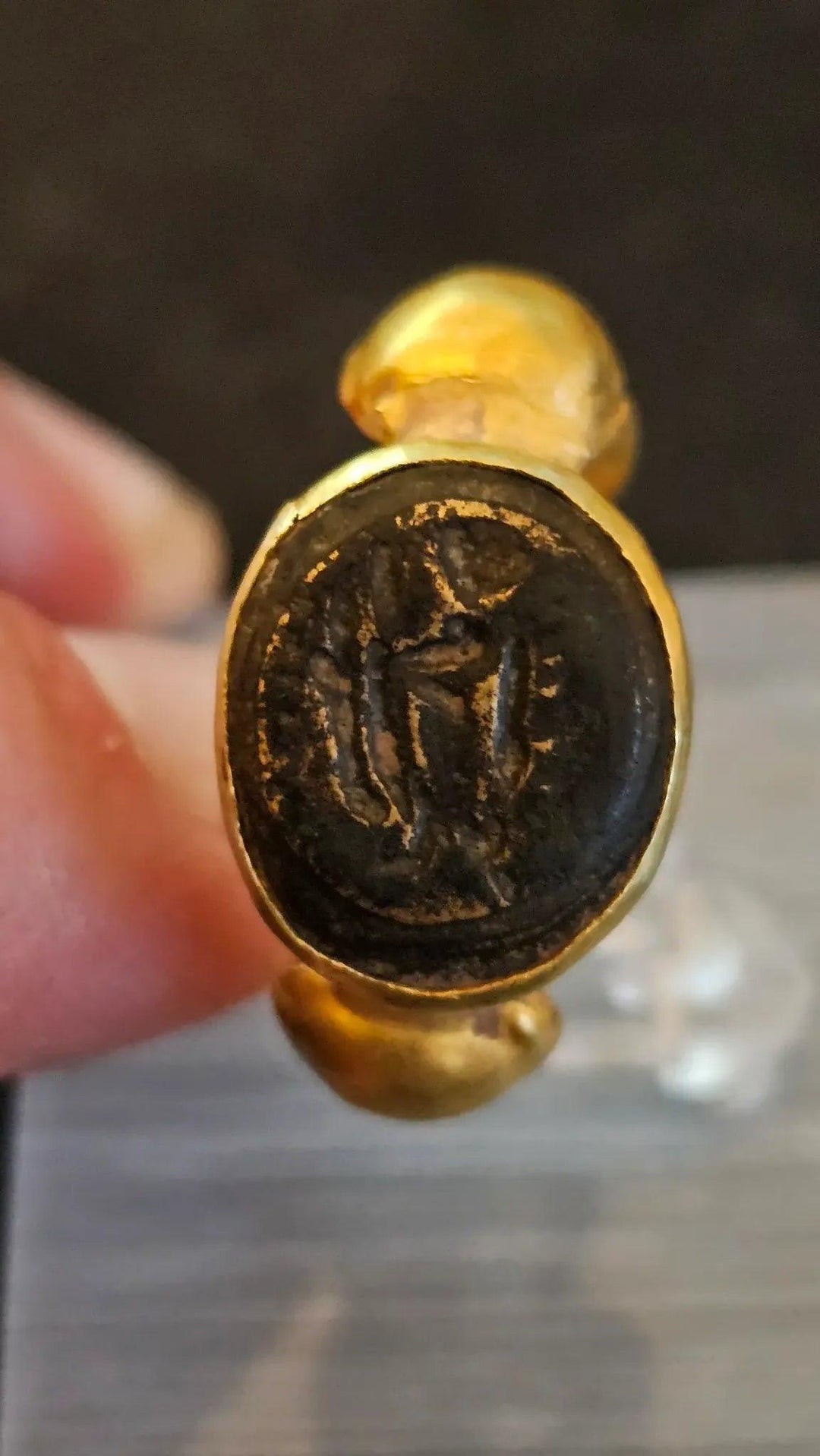 Mesopotamian Gold Ring with Copper Intaglio - 1st Millennium CE | Iranian Royal Family