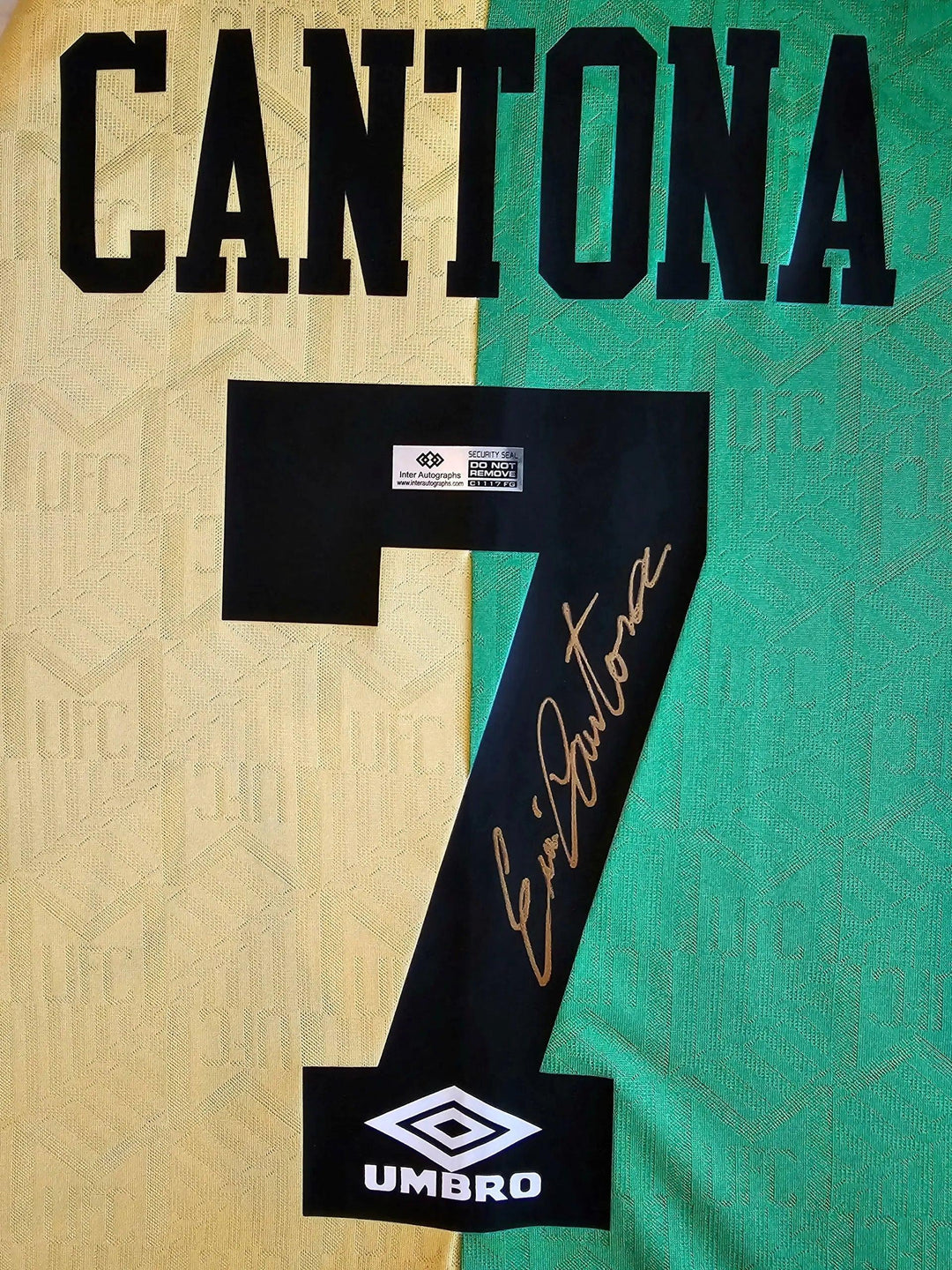 Eric Cantona 7 Manchester United 1992-1993 Away - Signed Soccer Shirt | Museum-Quality Framing