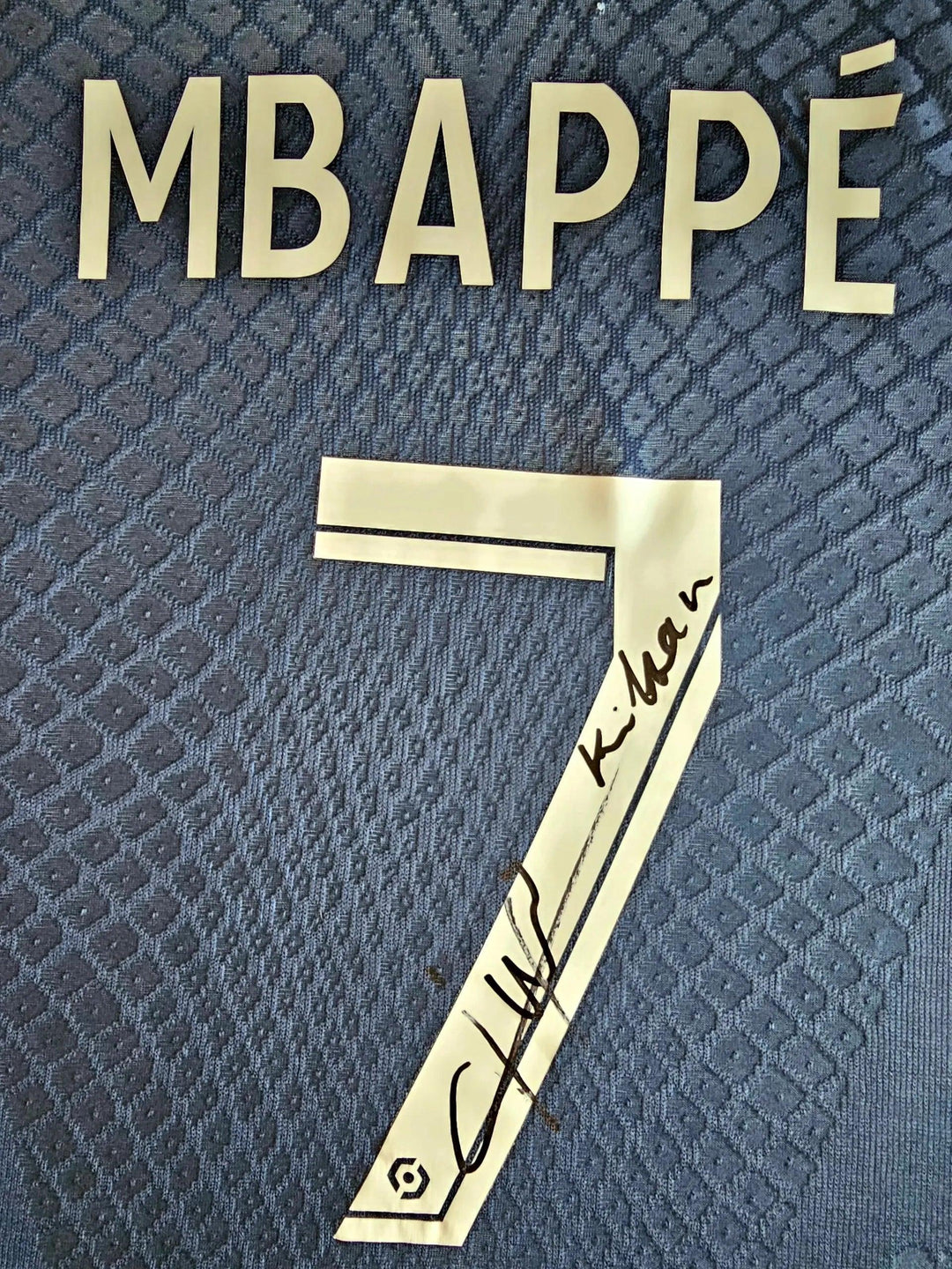 Kylian Mbappé 7 Paris Saint-Germain 2022-2023 Home - Signed Soccer Shirt | Luxury Frame with Museum Glas