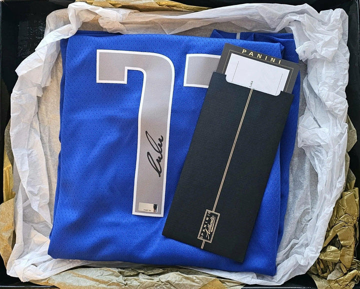 Luka Dončić 77 Dallas Mavericks 2020-2021 - Signed Navy Blue Jersey | Panini Authenticated