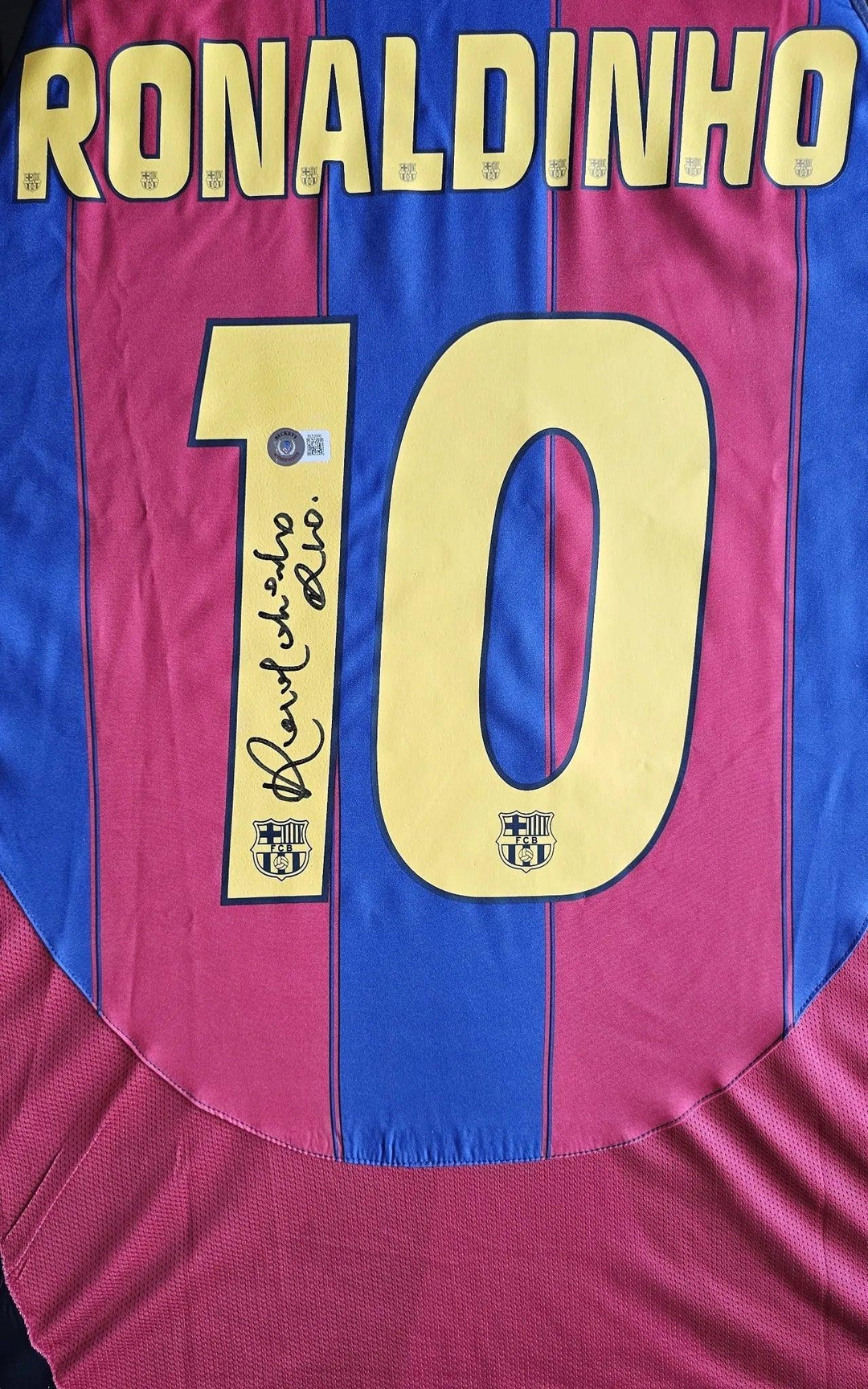 Ronaldinho 10 Barcelona 2003-2004 Home - Signed Soccer Shirt | Samba Magic Unleashed