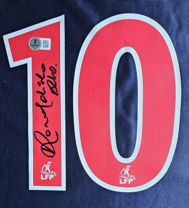 Ronaldinho 10 Paris Saint-Germain 2001-2002 Home - Signed Soccer Shirt | A Brazilian's French Affair